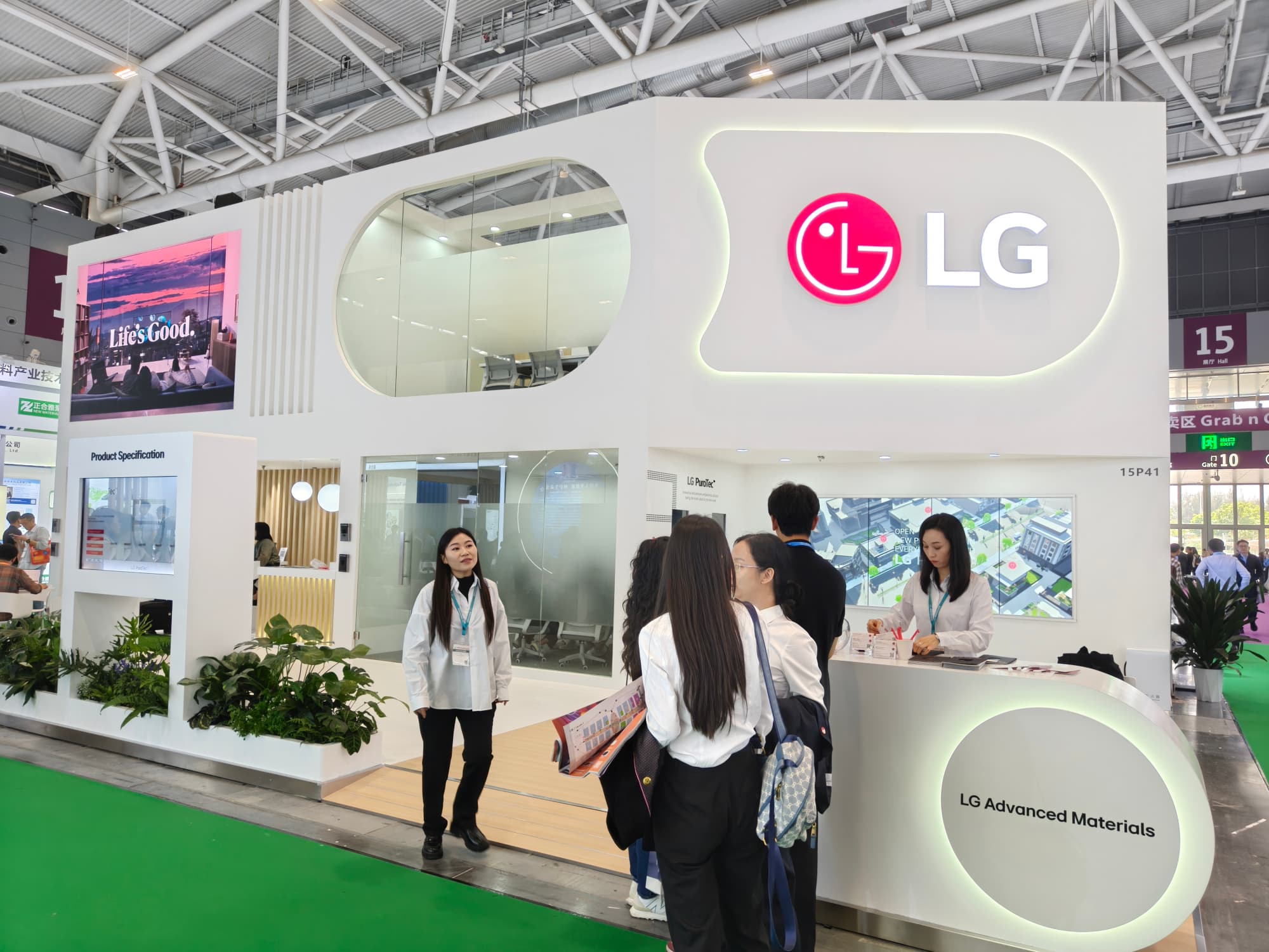 上海橡塑展雙層展臺搭建 承重與視野雙優設計